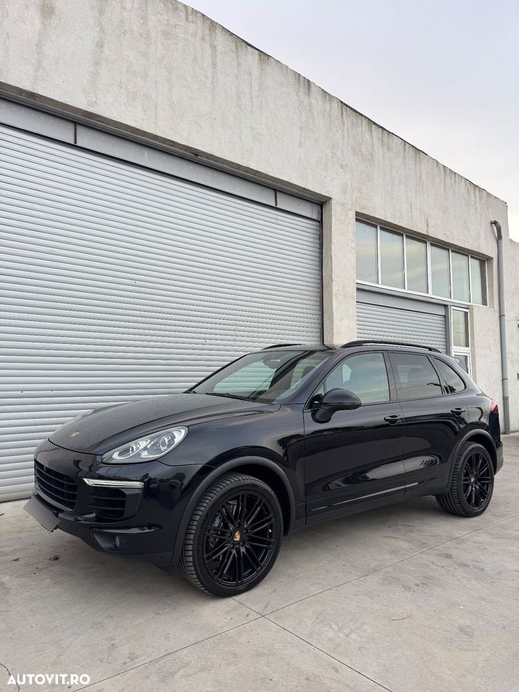 Porsche Cayenne 3.0 L - 1