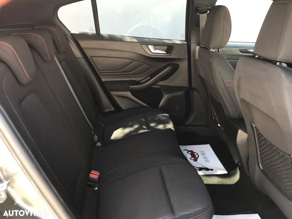 Ford Focus 1.5 Ecoboost ST-Line - 15