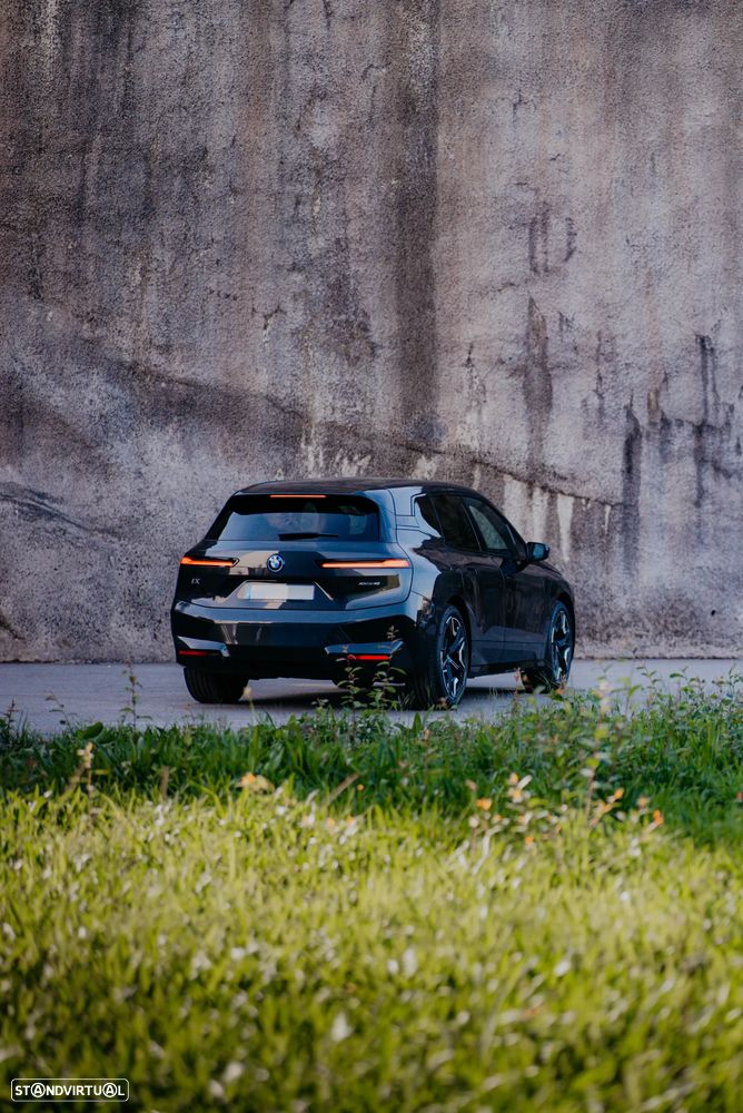 BMW iX xDrive40 - 36