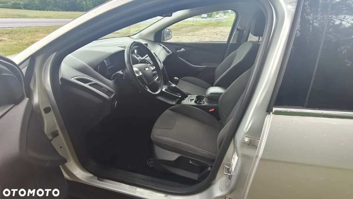 Ford Focus Turnier 1.6 TDCi DPF Start-Stopp-System Titanium - 9