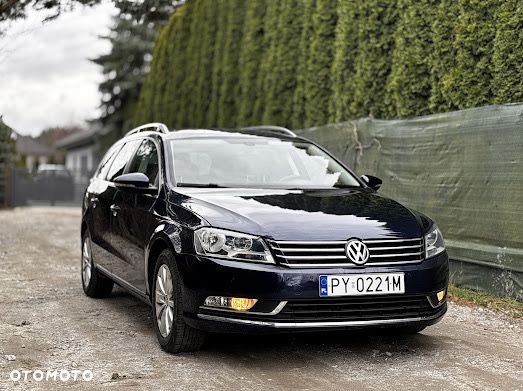 Volkswagen Passat - 1