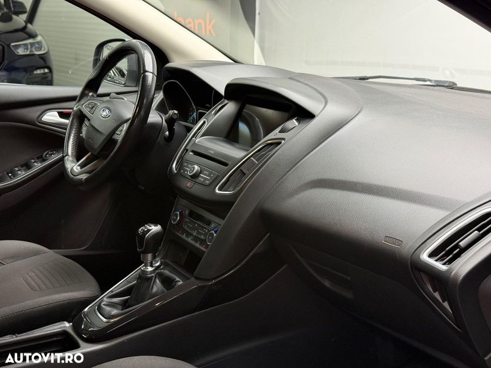 Ford Focus 1.5 EcoBoost Trend - 16