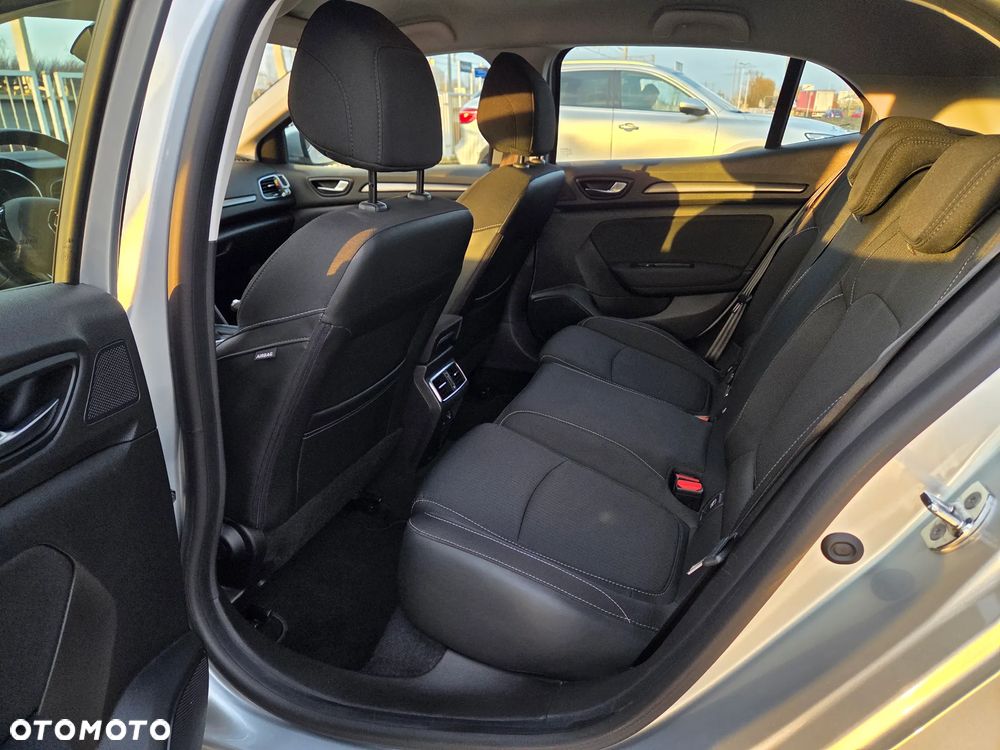 Renault Megane ENERGY TCe 140 EDC BUSINESS - 12