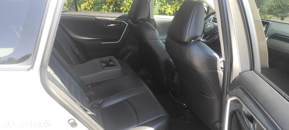 Toyota RAV4 - 22