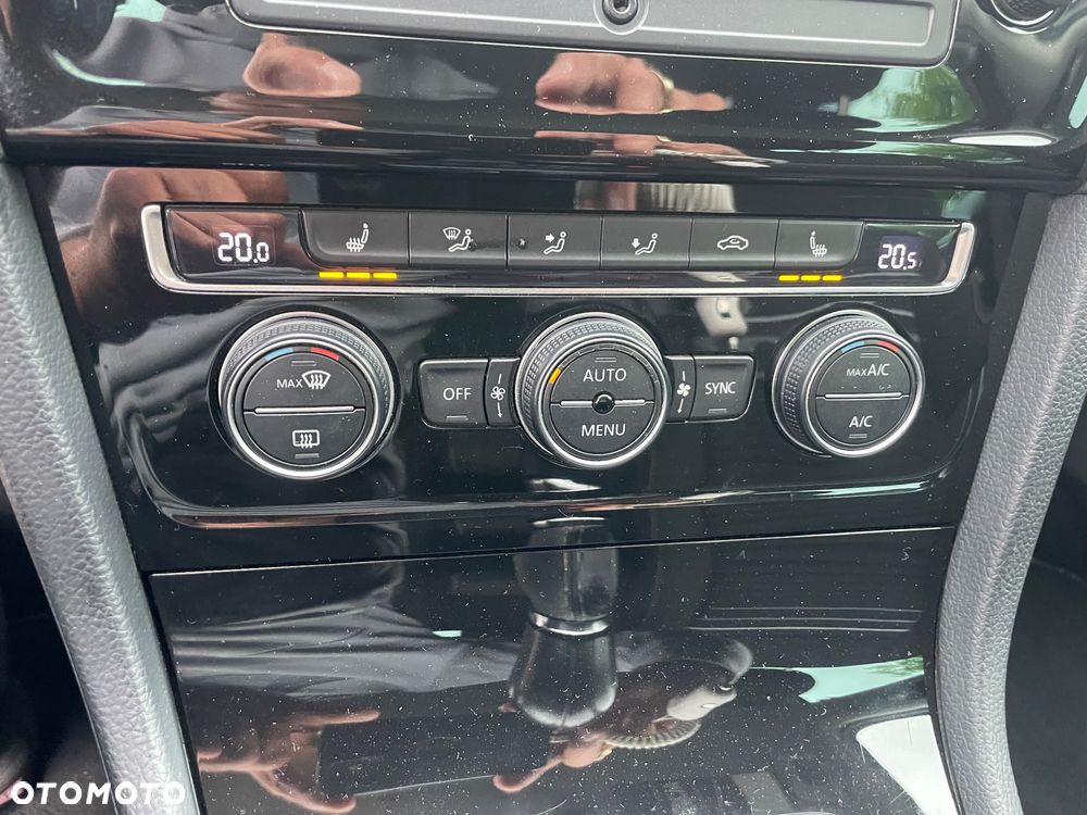 Volkswagen Golf 1.6 TDI BlueMotion Technology Cup - 28