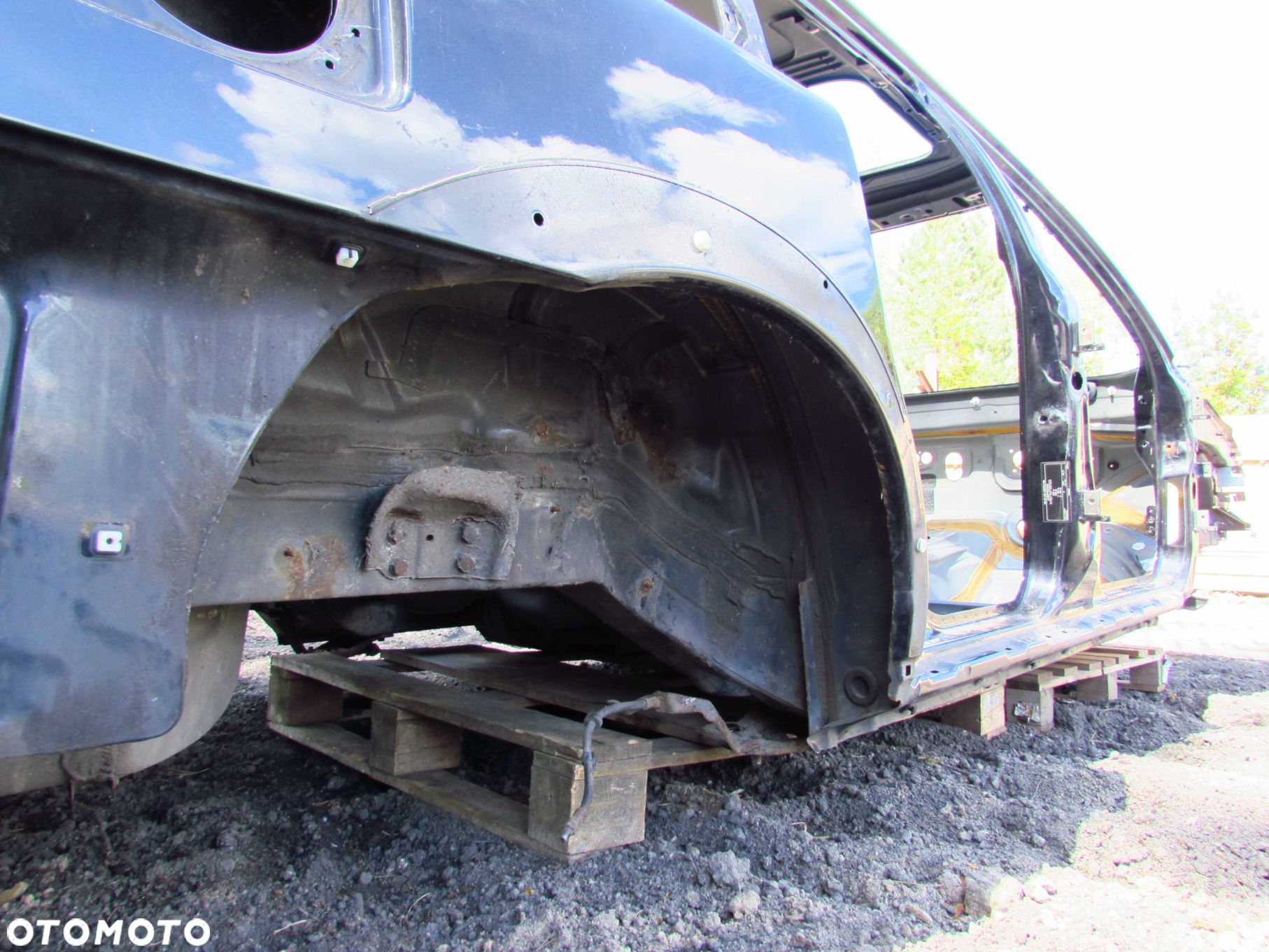 VOLVO V70 II XC70 99-09 CWIARTKA BLOTNIK POSZYCIE TYL PRAWA 452-26 - 5