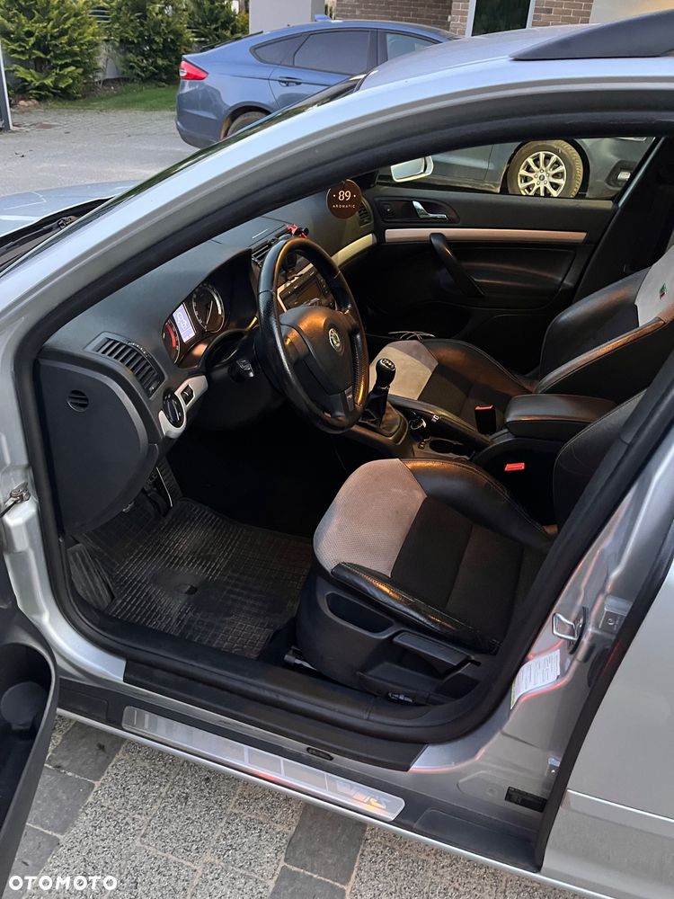 Skoda Octavia 2.0 TDI DPF RS - 12