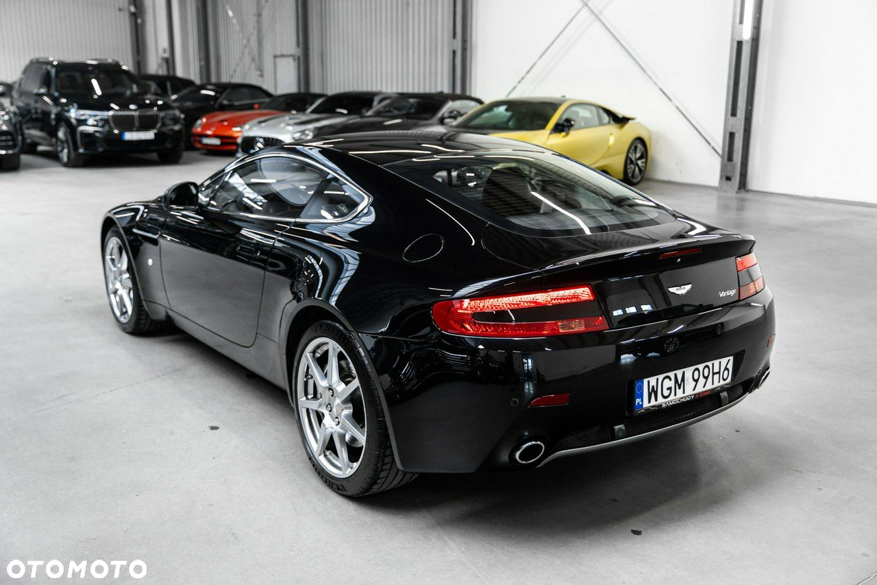 Aston Martin V8 Vantage 4,7 SportShift - 11