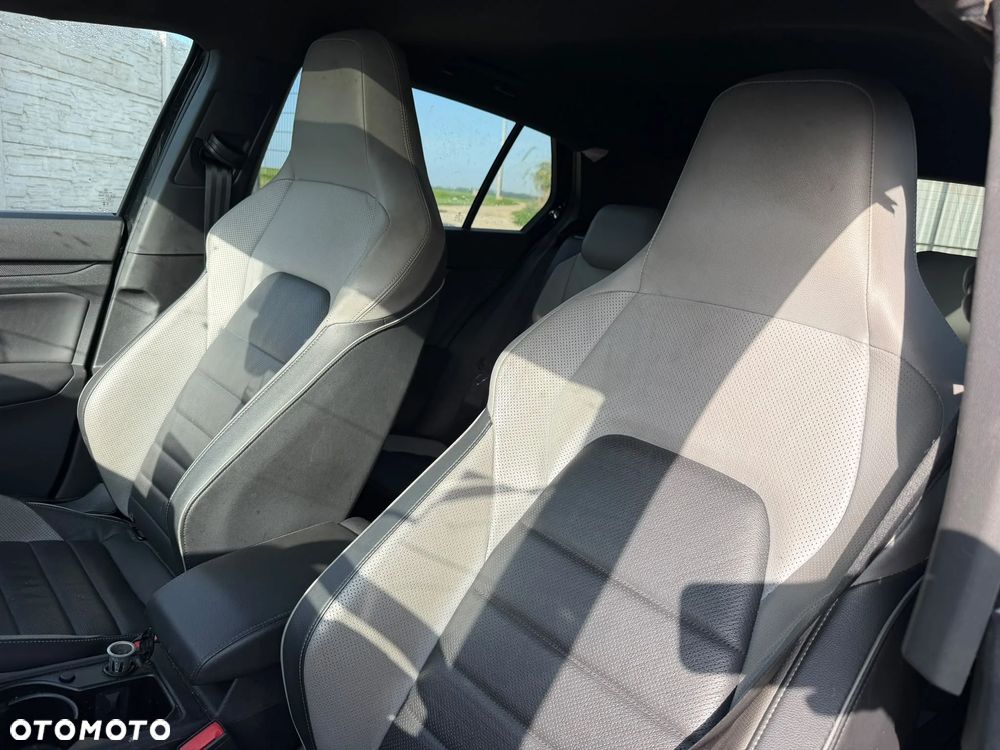 Volkswagen Golf 1.5 eHybrid OPF DSG GTE - 12