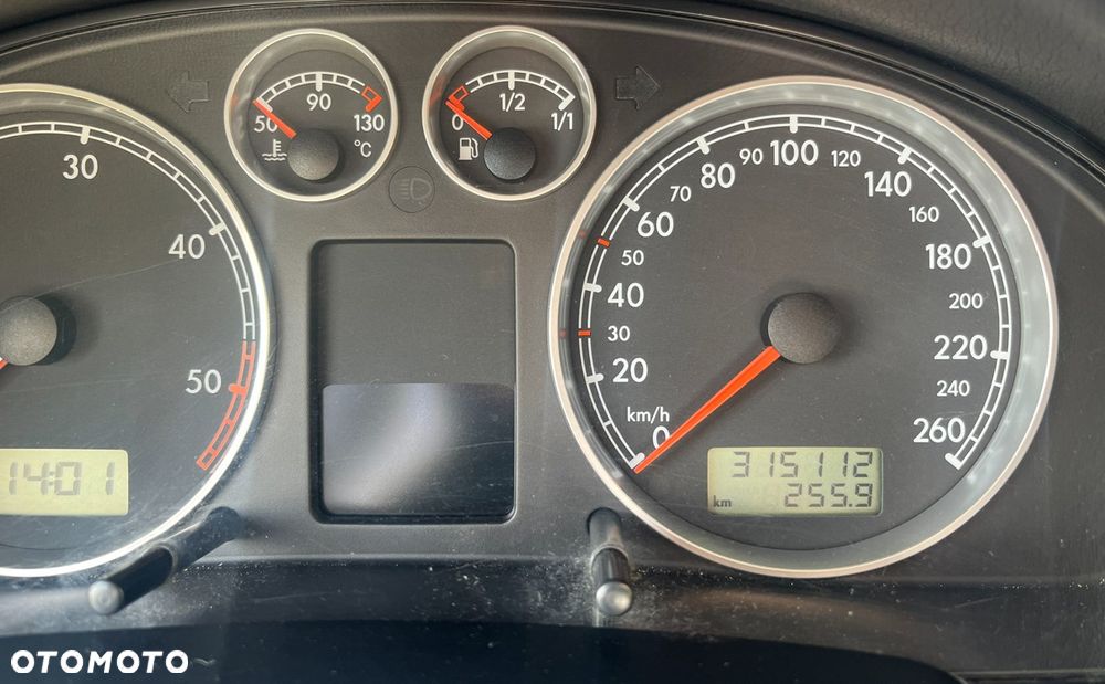 Volkswagen Passat 1.9 TDI Comfortline Tiptr - 8