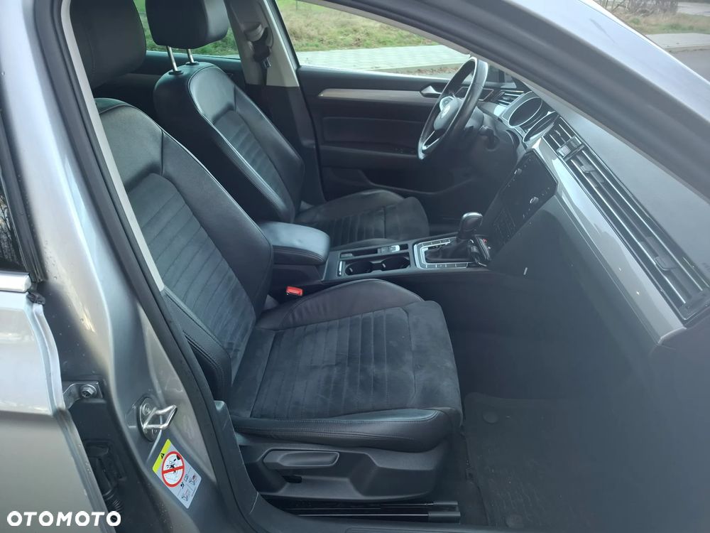 Volkswagen Passat 2.0 TDI SCR DSG Business - 13