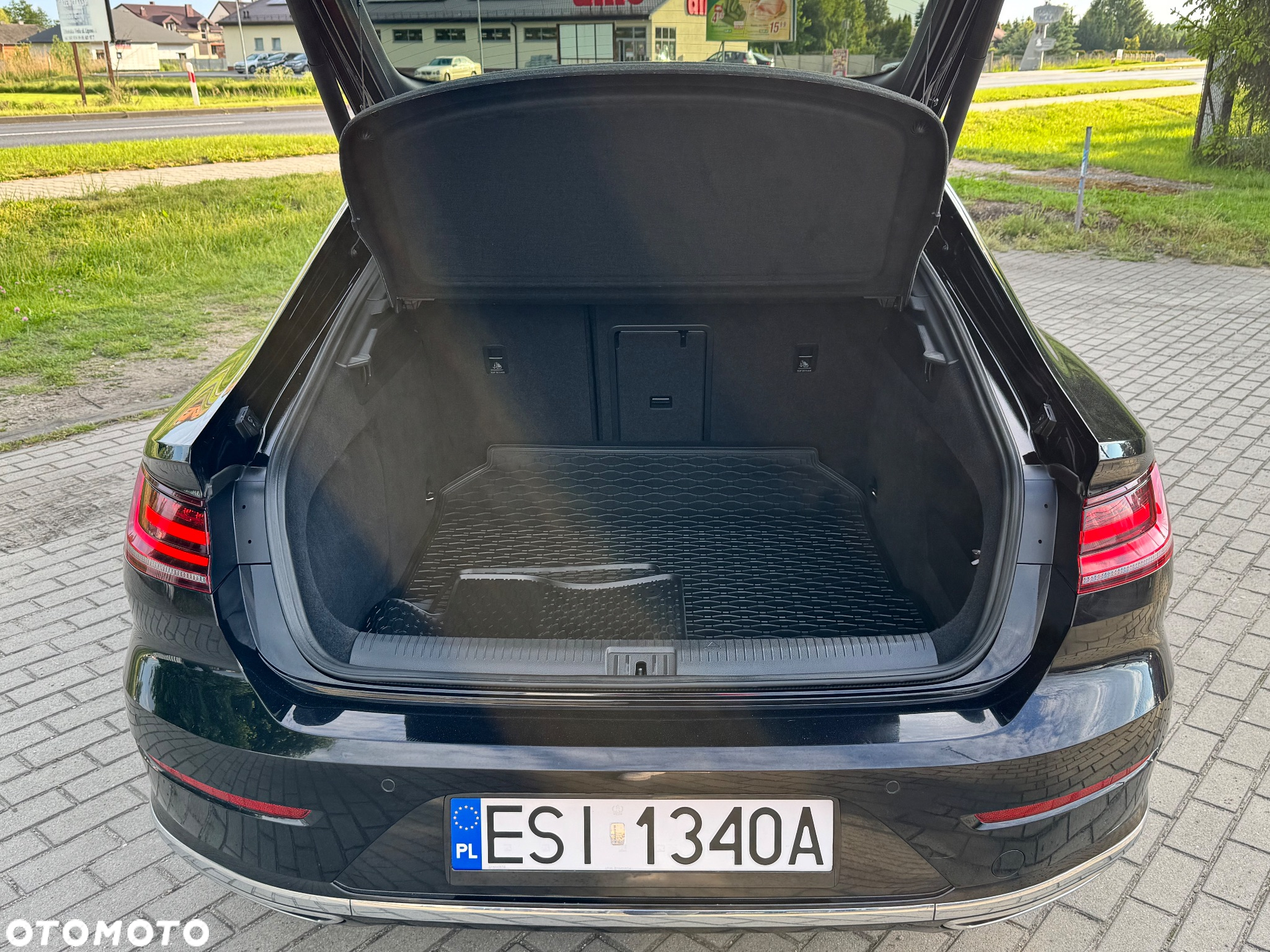 Volkswagen Arteon 2.0 TDI Bi-Turbo SCR 4Mot R-Line DSG - 28