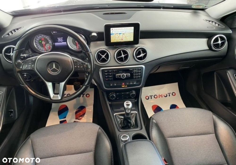 Mercedes-Benz GLA - 7