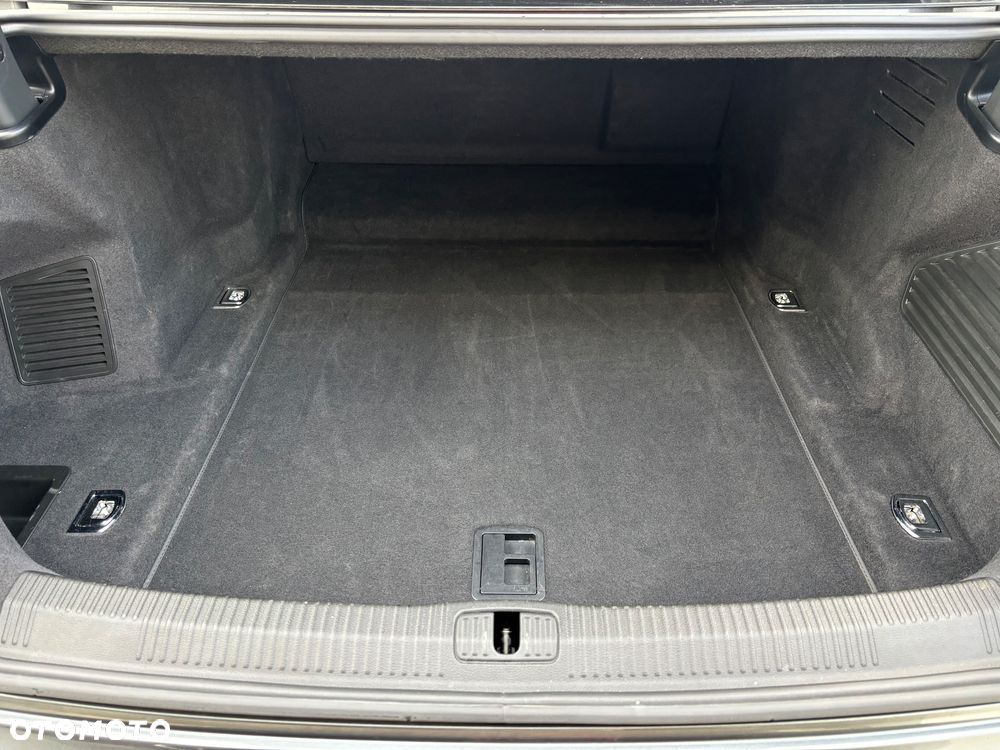 Audi S8 TFSI mHEV Quattro Tiptr - 9