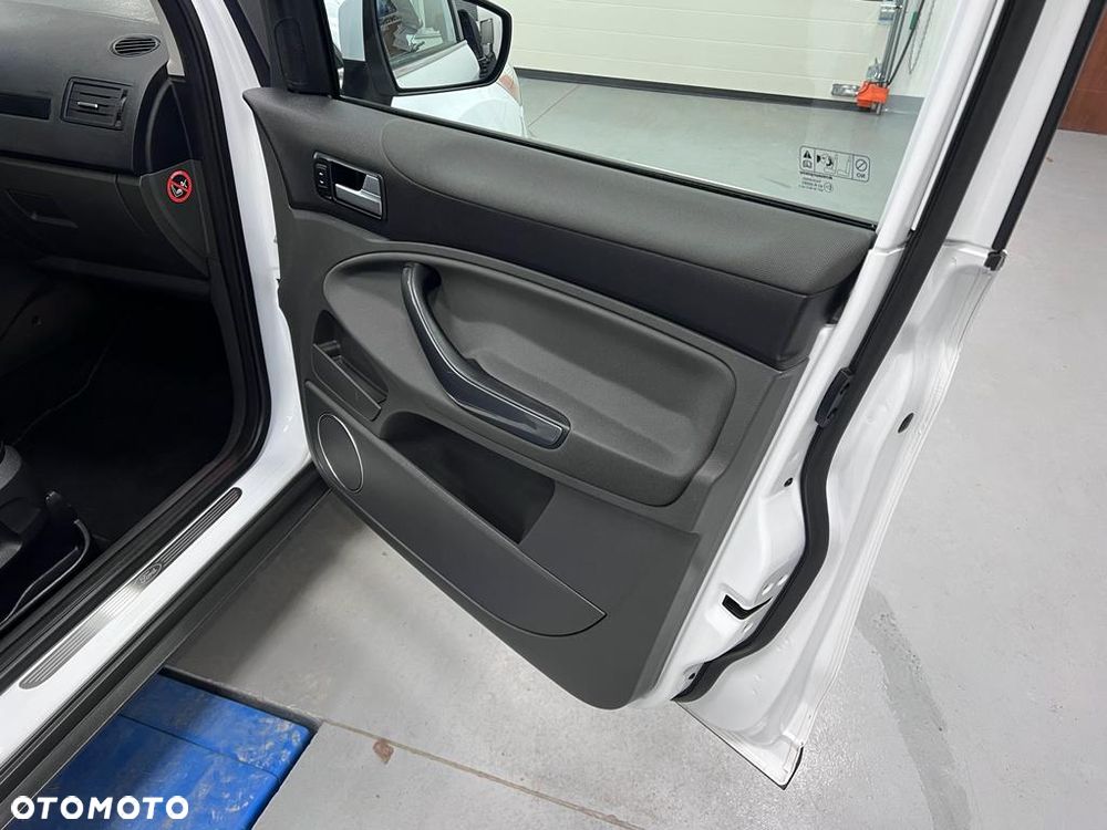 Ford Kuga 2.0 TDCi 4WD Titanium - 9