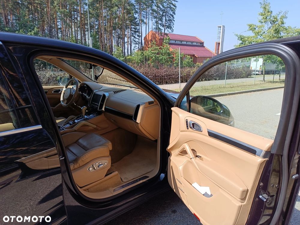 Porsche Cayenne - 18