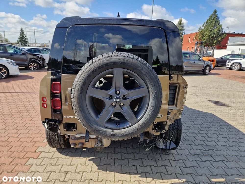 Land Rover Defender - 7