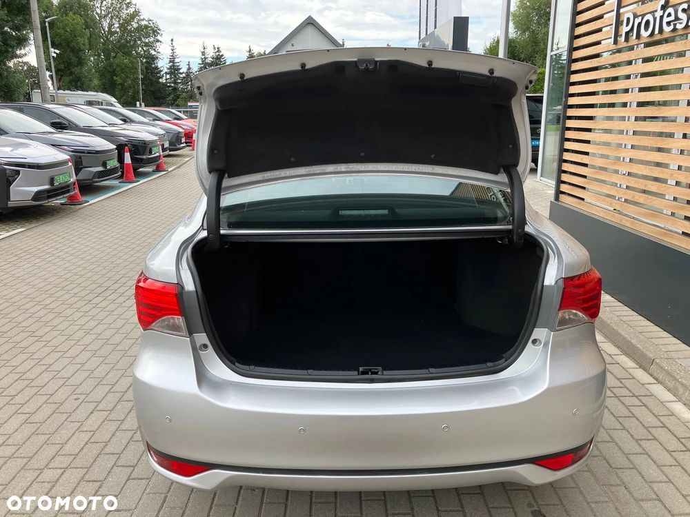 Toyota Avensis 1.8 Premium - 8