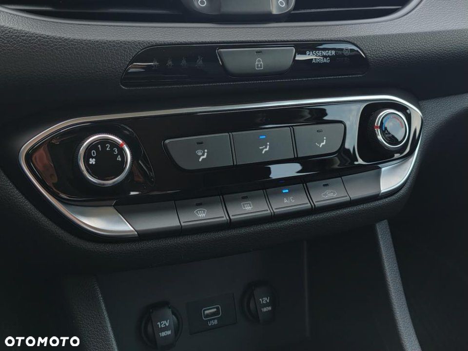 Hyundai i30 - 18