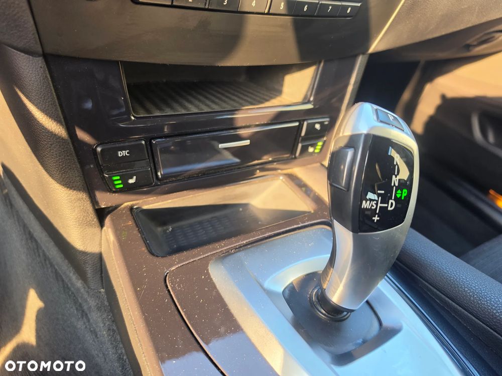 BMW Seria 5 525d Edition Exclusive - 17