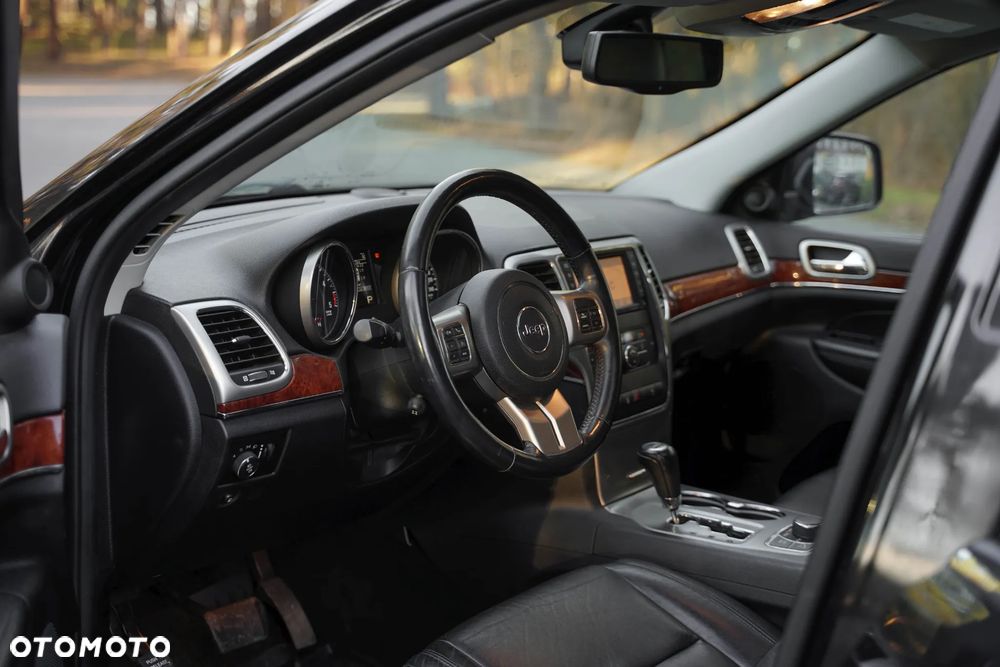 Jeep Grand Cherokee - 15