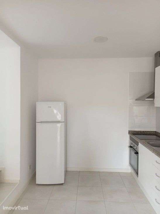Apartamento T1 para arrendamento, Vila Nova Gaia - Grande imagem: 2/7