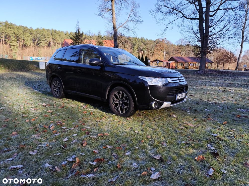 Mitsubishi Outlander 2.2 DID Instyle Navi 4WD - 7