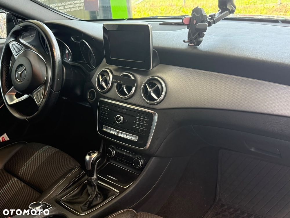 Mercedes-Benz CLA - 6
