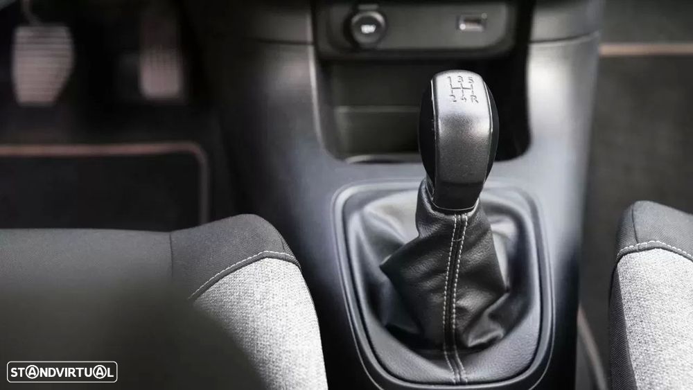 Citroën C3 1.2 PureTech C-Series - 19