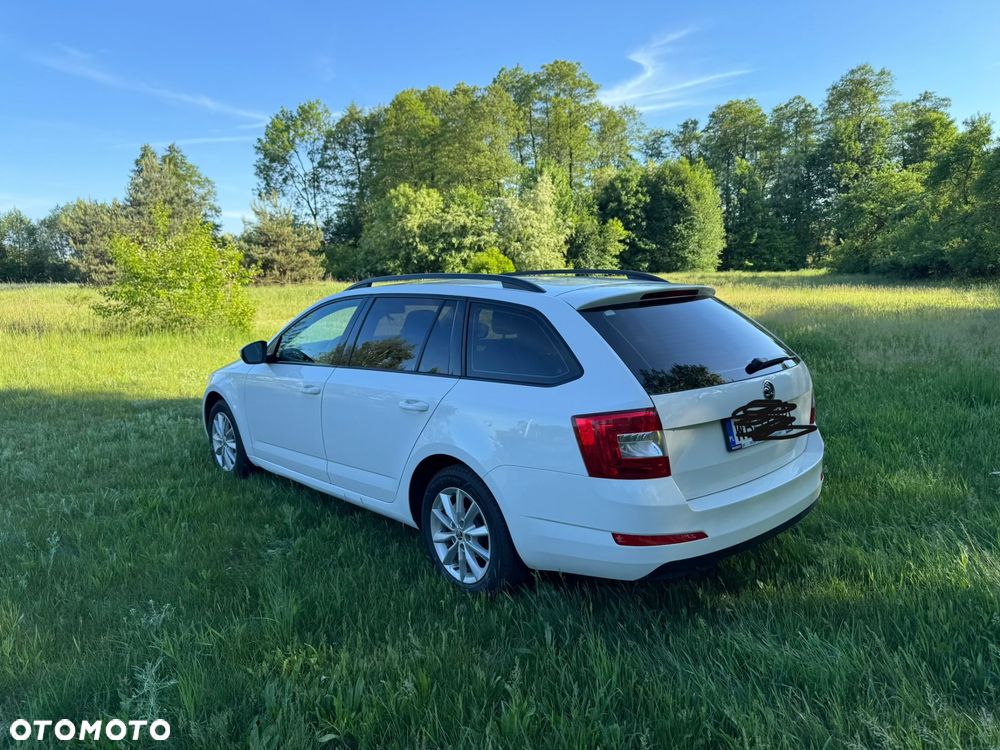 Skoda Octavia 1.6 TDI Ambition - 24