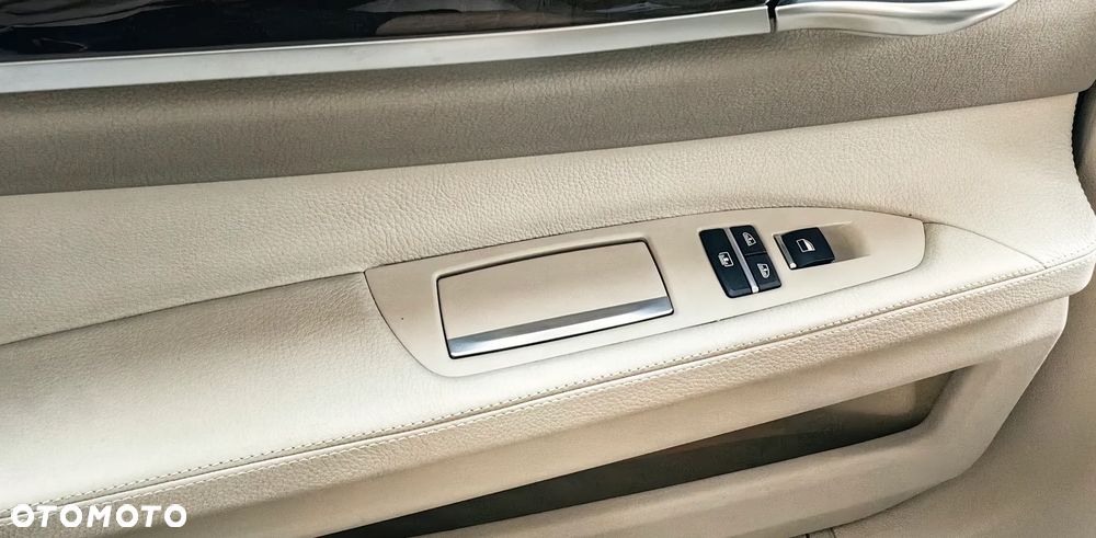 BMW Seria 7 - 18