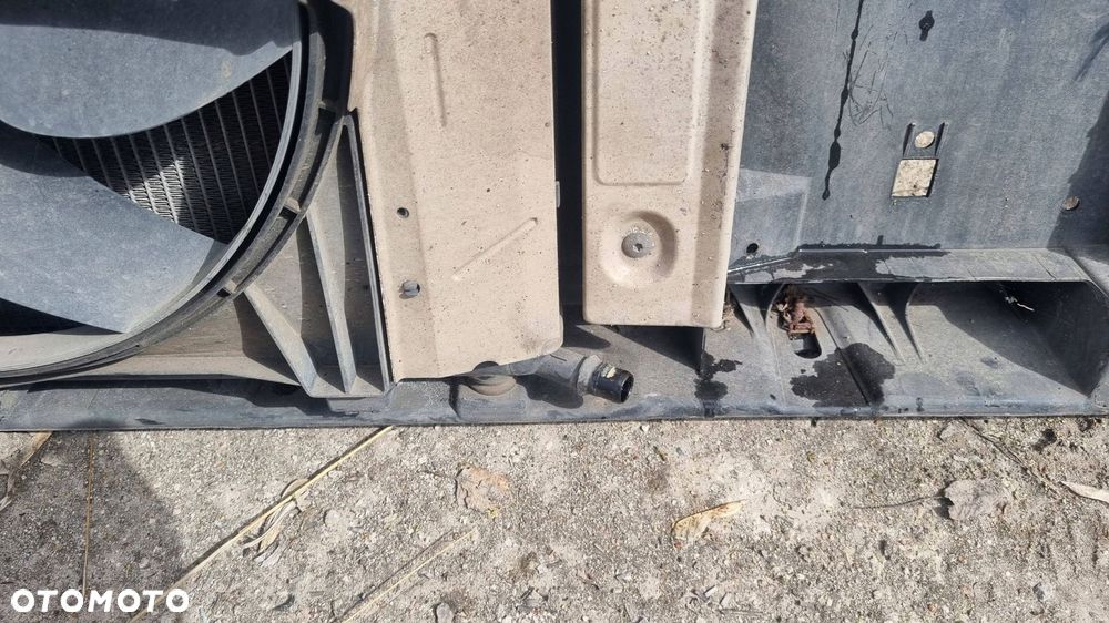 citroen c3 ii 1.2 1.4 benzyna pas przedni chłodnica wody wentylator - 8