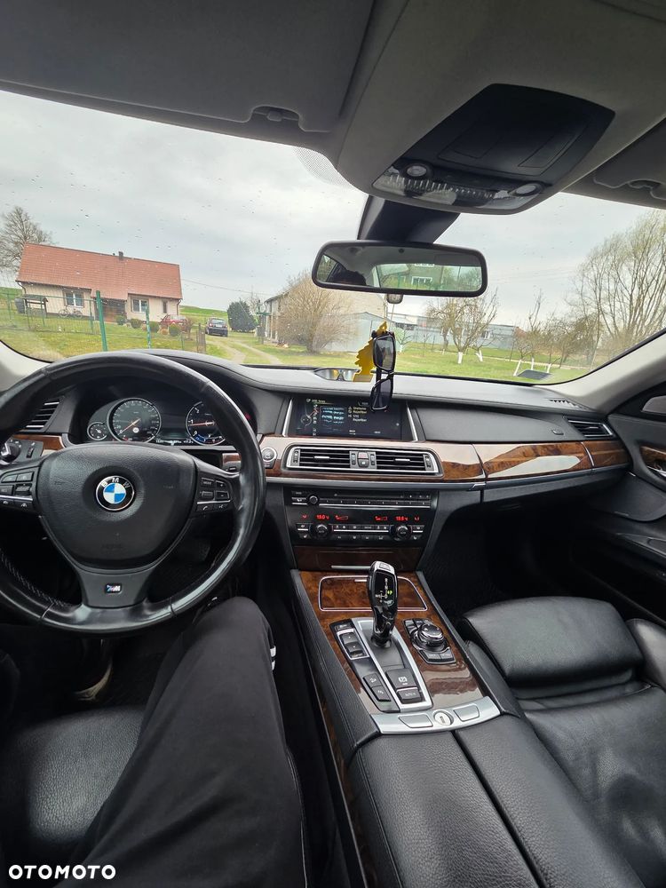 BMW Seria 7 750d xDrive - 13