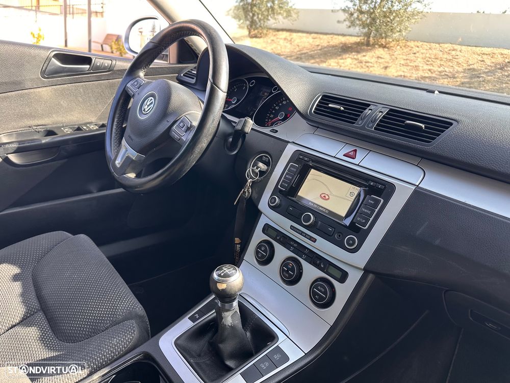 VW Passat 1.6 TDI BlueMotion Comfortline - 7