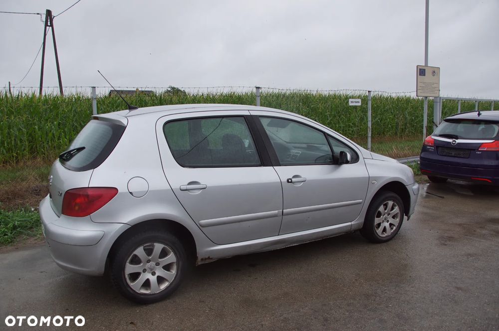 Auto na części - Peugeot 307 Lift 1.4 8V 75 KM TU3 20CQ15 EZR 2004R Silnik Skrzynia Drzwi Lusterko Szyba Maska Lampa Klapa Deska Kokpit Sterownik Moduł Licznik - 5