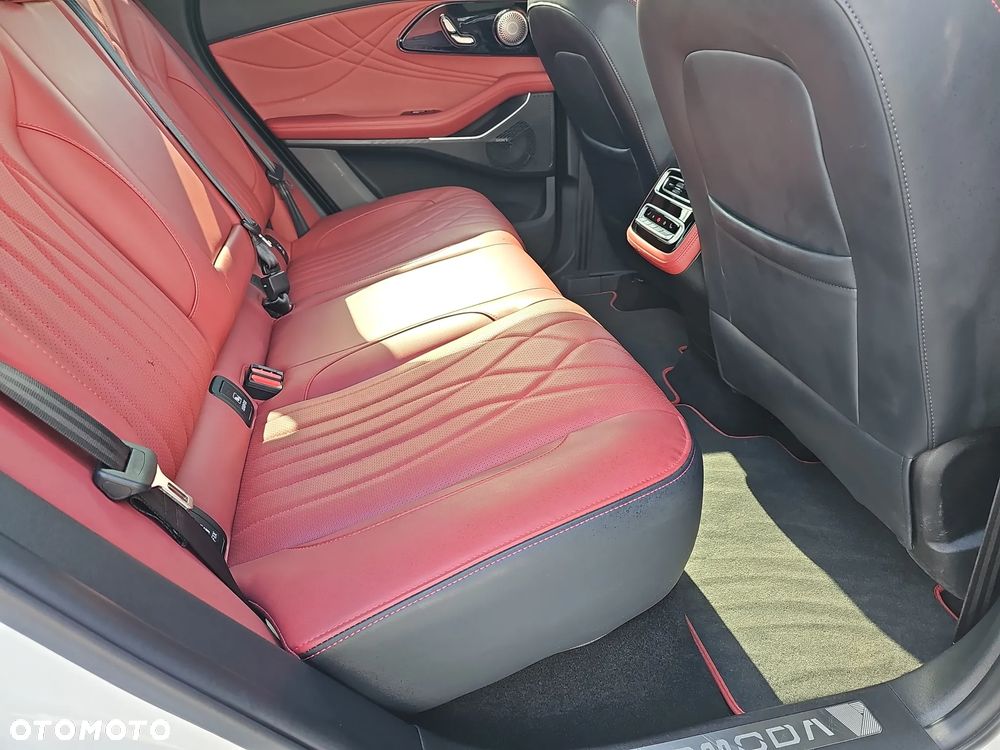 Omoda 9 1.5 Super Hybrid Exclusive AWD - 22