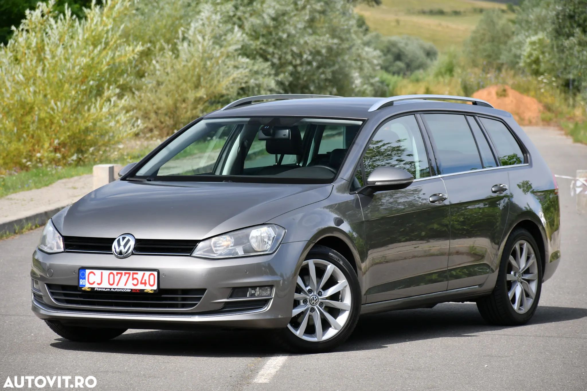 Volkswagen Golf 1.6 TDI DPF BMT Highline - 1