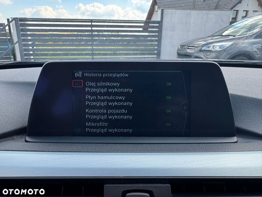 BMW Seria 3 318d Luxury Line - 28