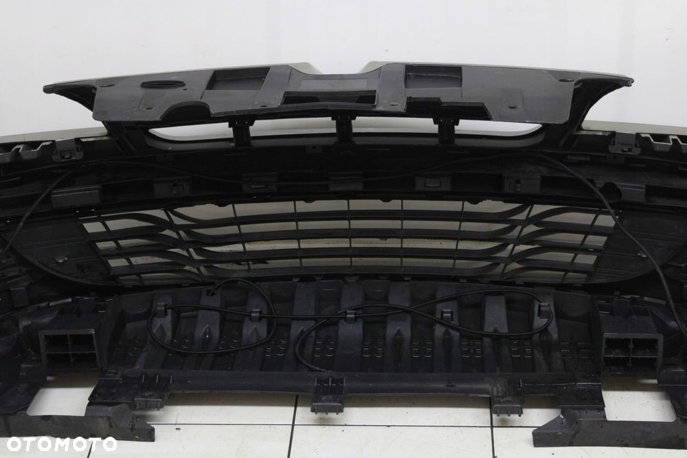 RENAULT MEGANE III HB KOMBI 08R- ZDERZAK PRZÓD PRZEDNI SPRYSKI - 10