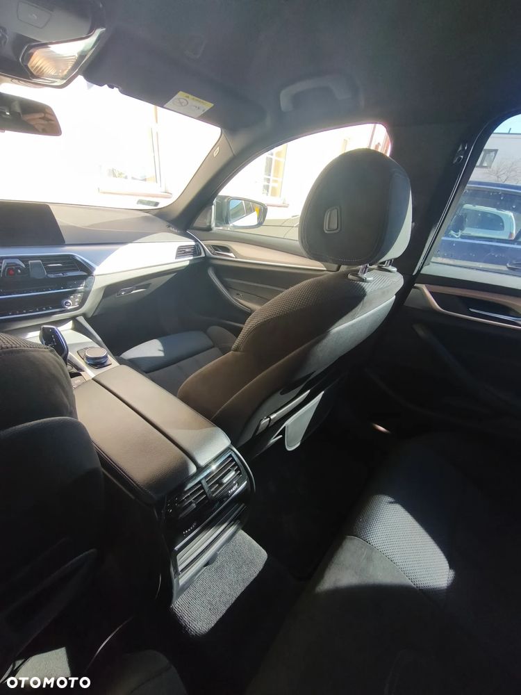 BMW Seria 5 520d xDrive M Sport sport - 26