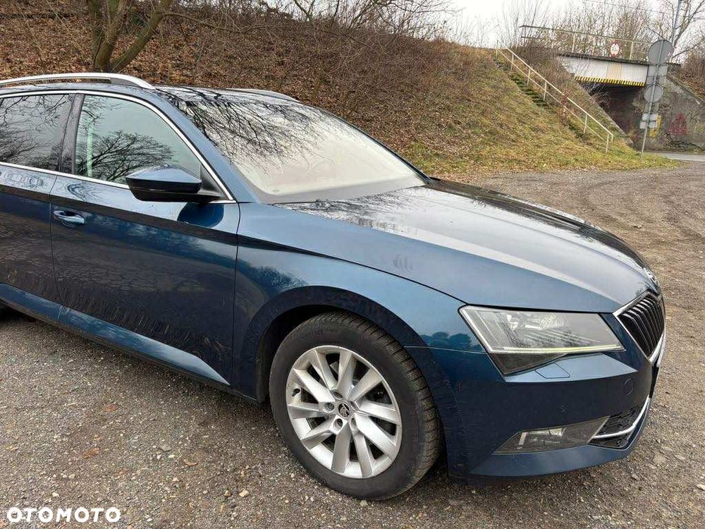Skoda Superb 2.0 TDI DSG Ambition - 7