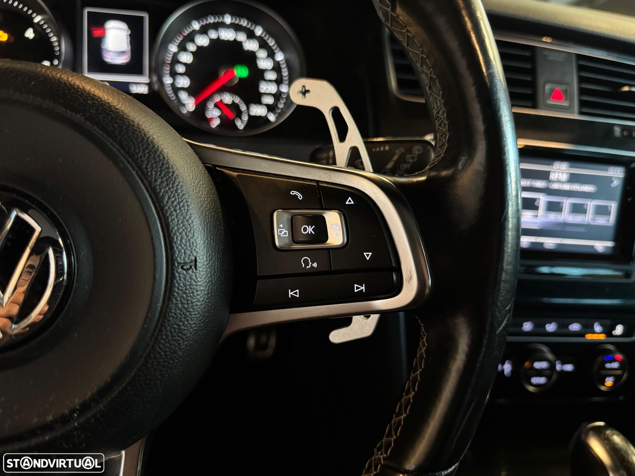 VW Golf 2.0 TDI GTD DSG - 10