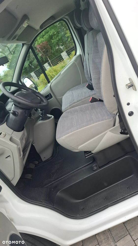 Renault Trafic - 15