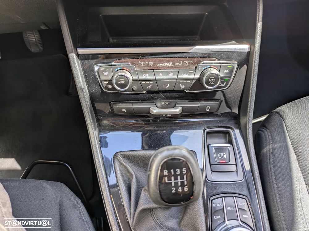 BMW 216 Active Tourer - 25