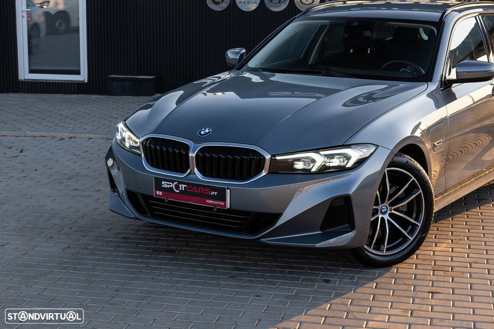 BMW 330 e Auto - 3