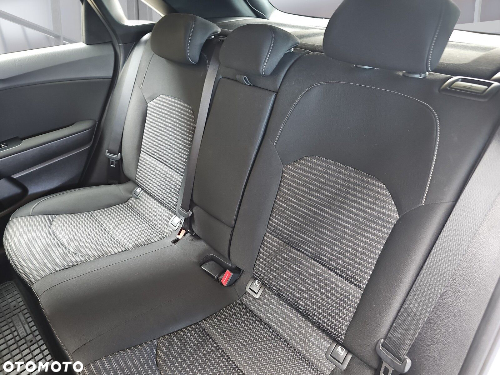 Kia Ceed 1.5 T-GDI M - 26