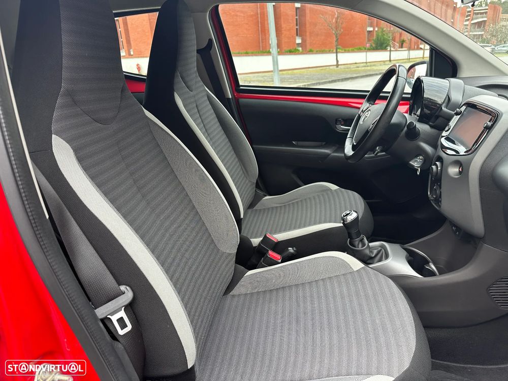 Toyota Aygo x-play - 19