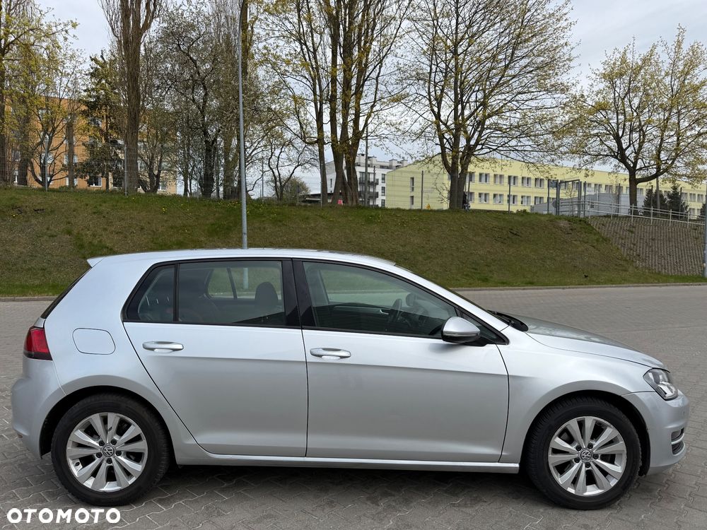 Volkswagen Golf 1.6 TDI BlueMotion Comfortline - 12