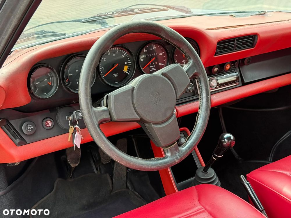 Porsche 911 - 19
