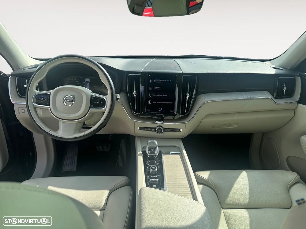 Volvo XC 60 2.0 T6 PHEV Inscription AWD - 12